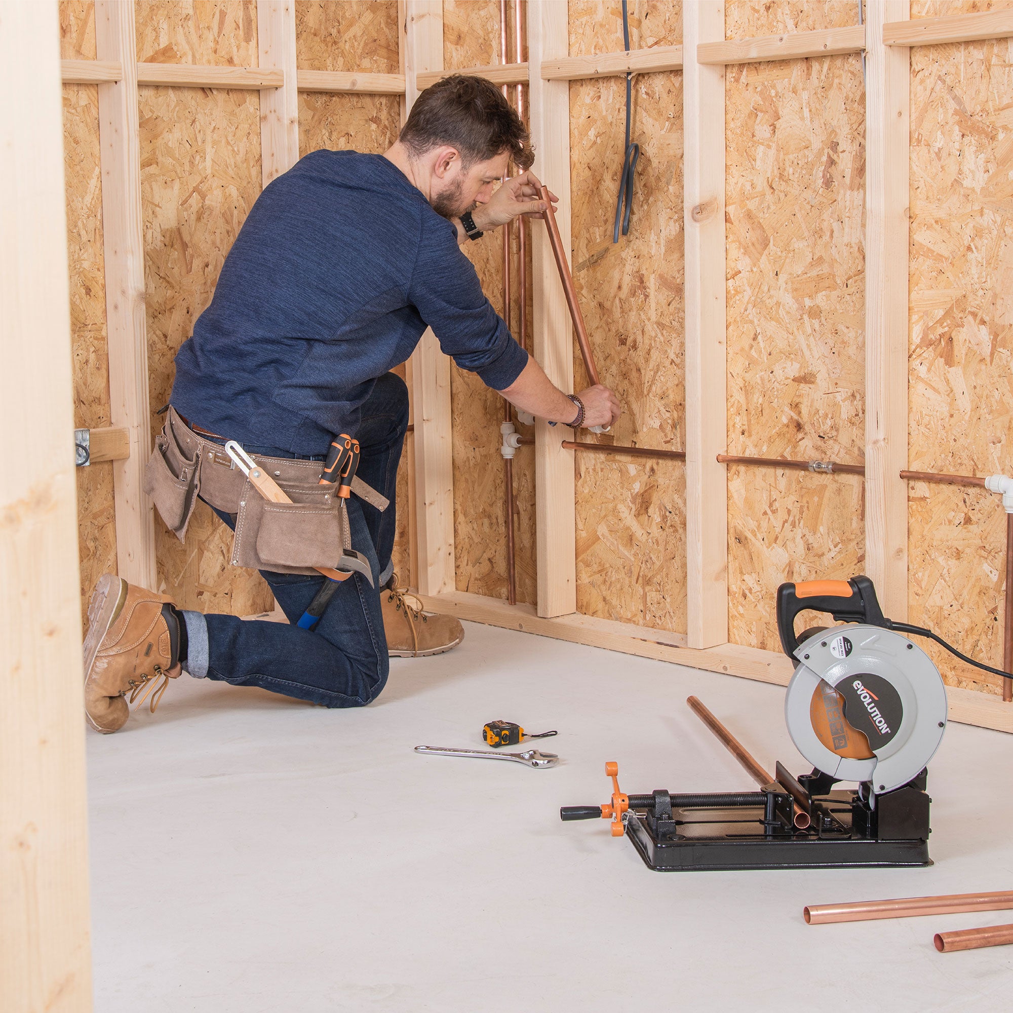 Evolution RAGE4: Multi-Material Cutting Chop Saw With 7-1/4 in. Blade